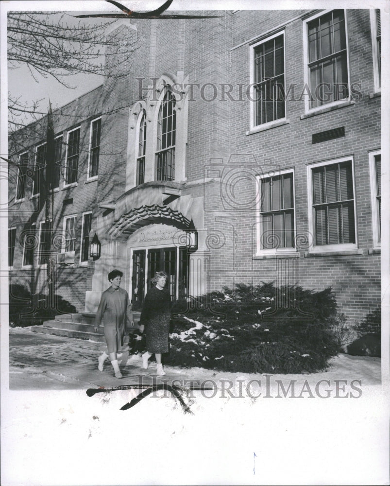 1962 Patricia Shelton and Jackie Strohm - Historic Images