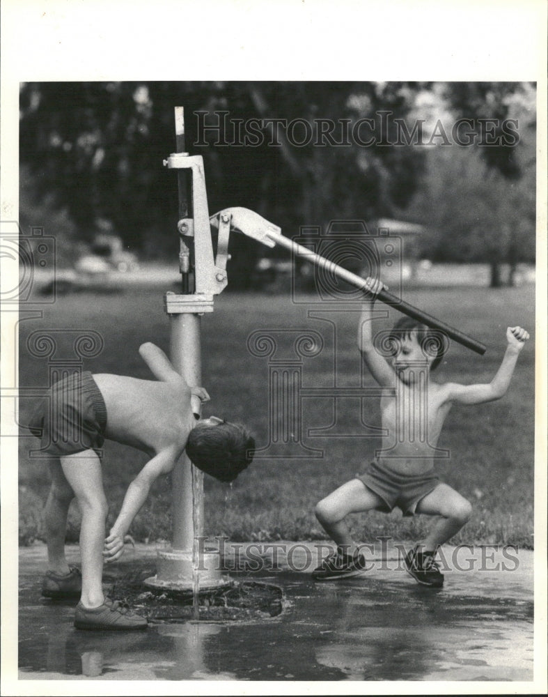 1985 Calcusinski Brothers at Park - Historic Images