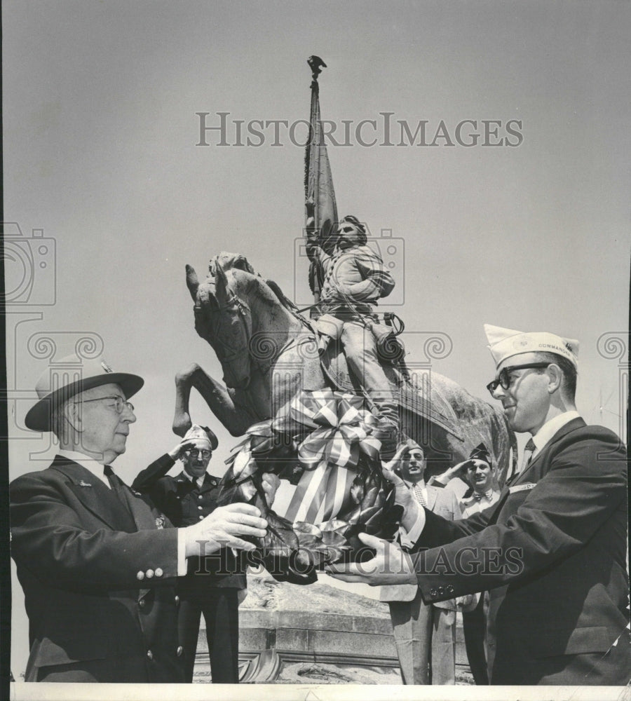 1959 Jewish Veterans Memorial Day Wreath - Historic Images