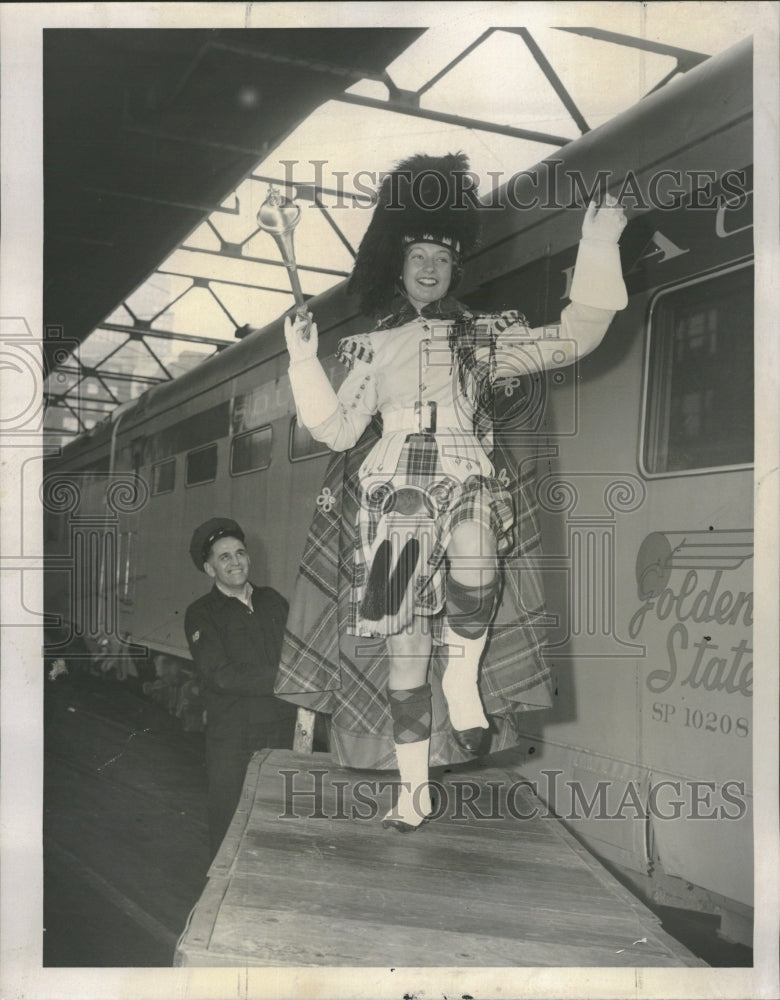 1960 Camille Case Queen Feast Of The Haggis - Historic Images