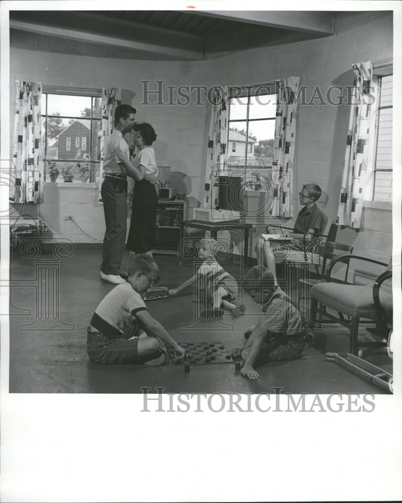 1959 House With Family - Historic Images