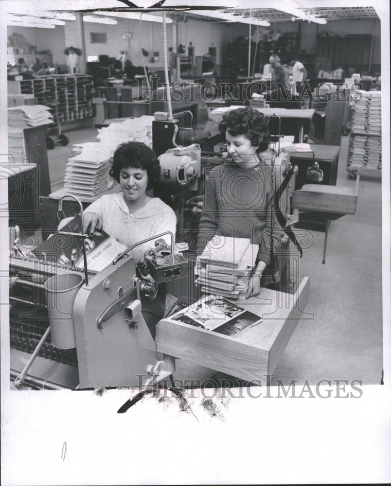 1961 Andrews University Bindery Machine - Historic Images