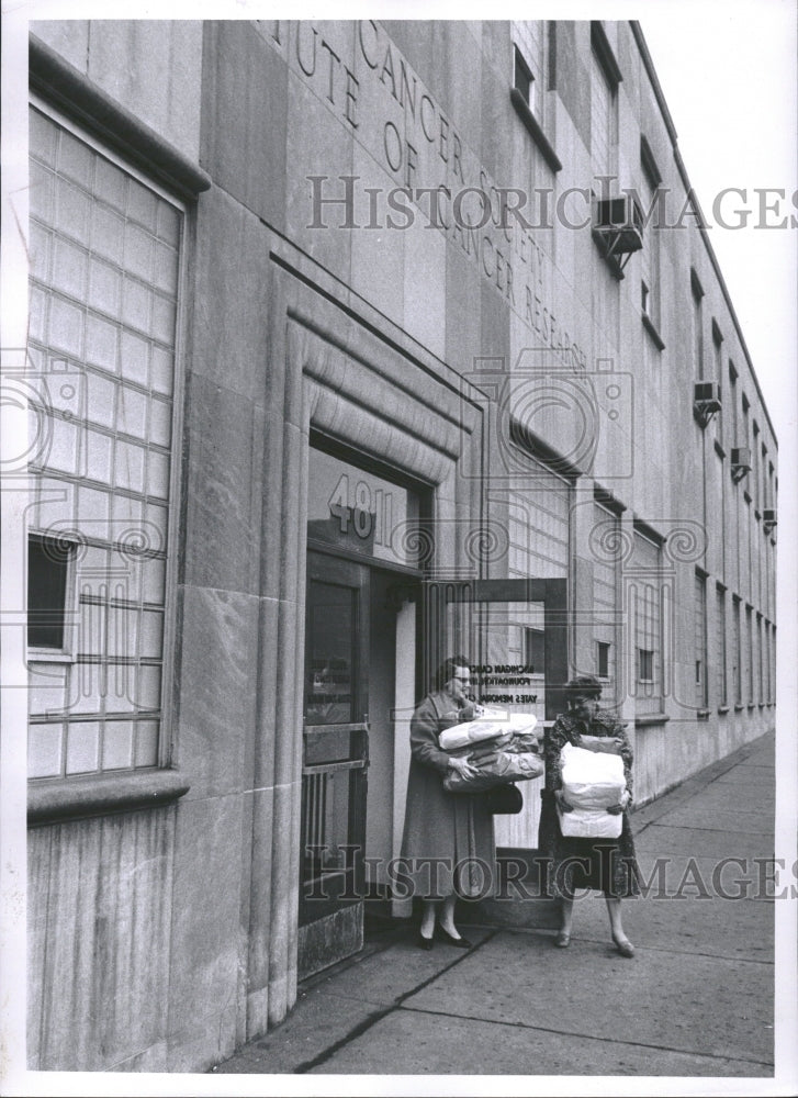 1960 Detroit Cancer Center - Historic Images