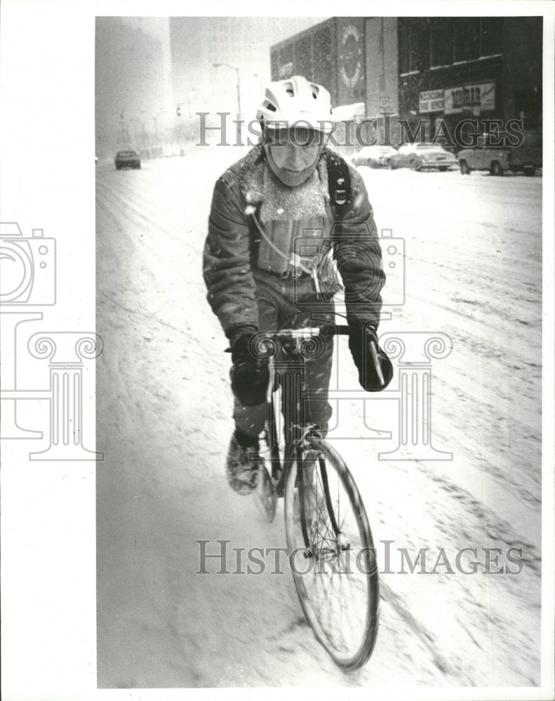 1987 Man Riding Bike Snow Michigan Avenue - Historic Images