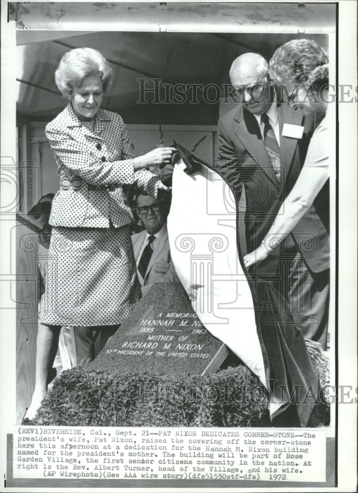 1972 Pat Nixon Dedicating Cornerstone - Historic Images