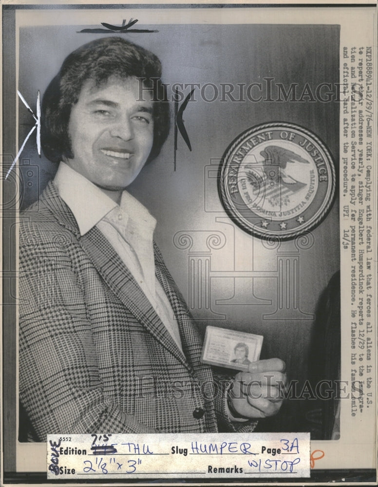 1976 Singer Engelbert Humperdinck Reports - Historic Images