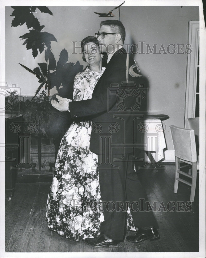 1960 PETER KNUDSEN MRS SEMON KNUDSEN - Historic Images