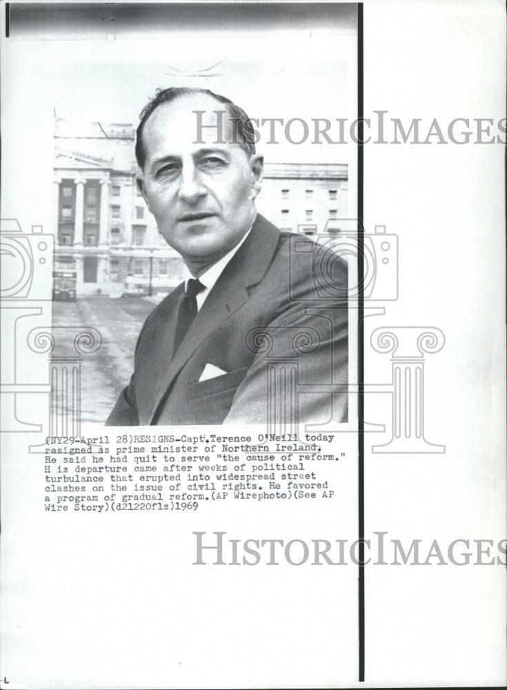 1969 Irish Official Capt. Terence O&#39;Neill - Historic Images