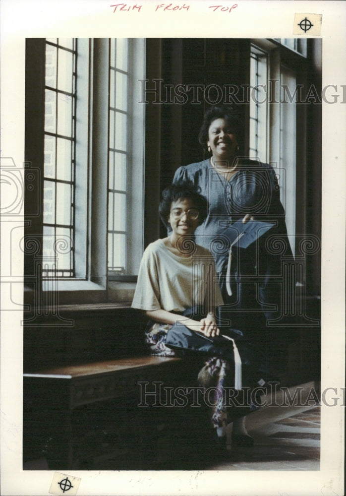 1991 College Marion Davis Phyllis Taylor - Historic Images