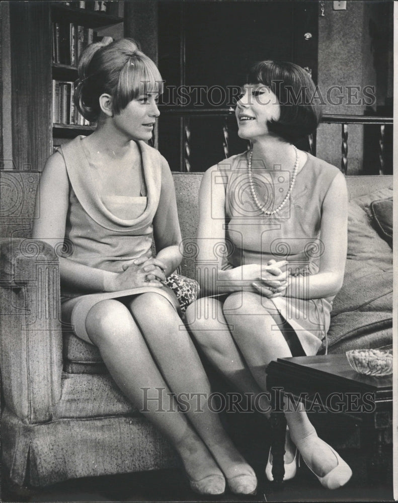 1966 Odd Couple Diane Aubrey Barabara Evans - Historic Images