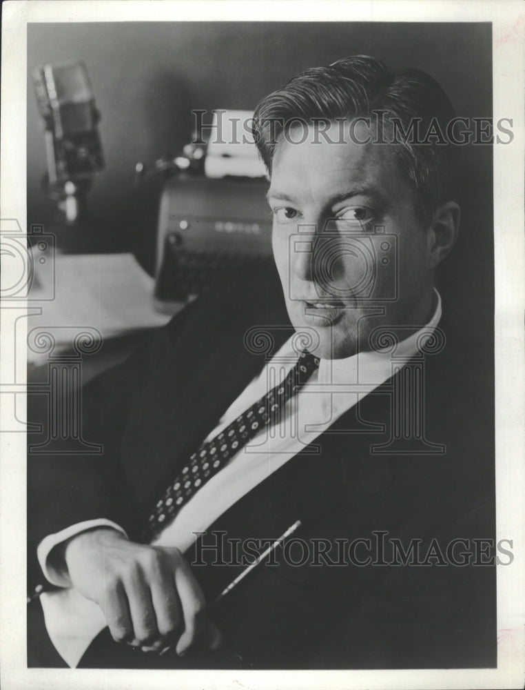 1960 Ray Scherer NBC news correspondent - Historic Images