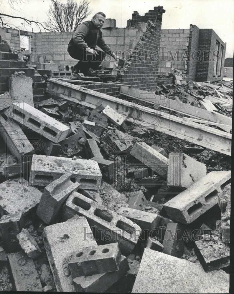 1973 Robert Blouin Vandalism Townhouses - Historic Images