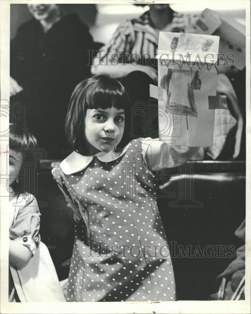 1964 Elizabeth Rose With Her Sack Puppet - Historic Images
