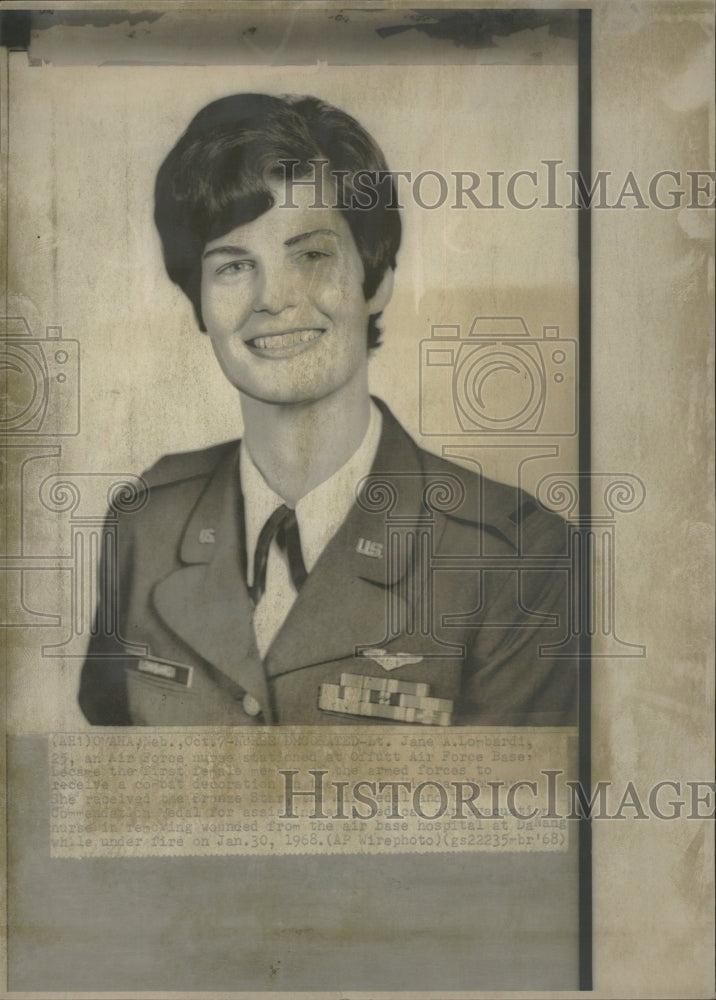 1958 Air Force Nurse Receives Bronze Star - Historic Images