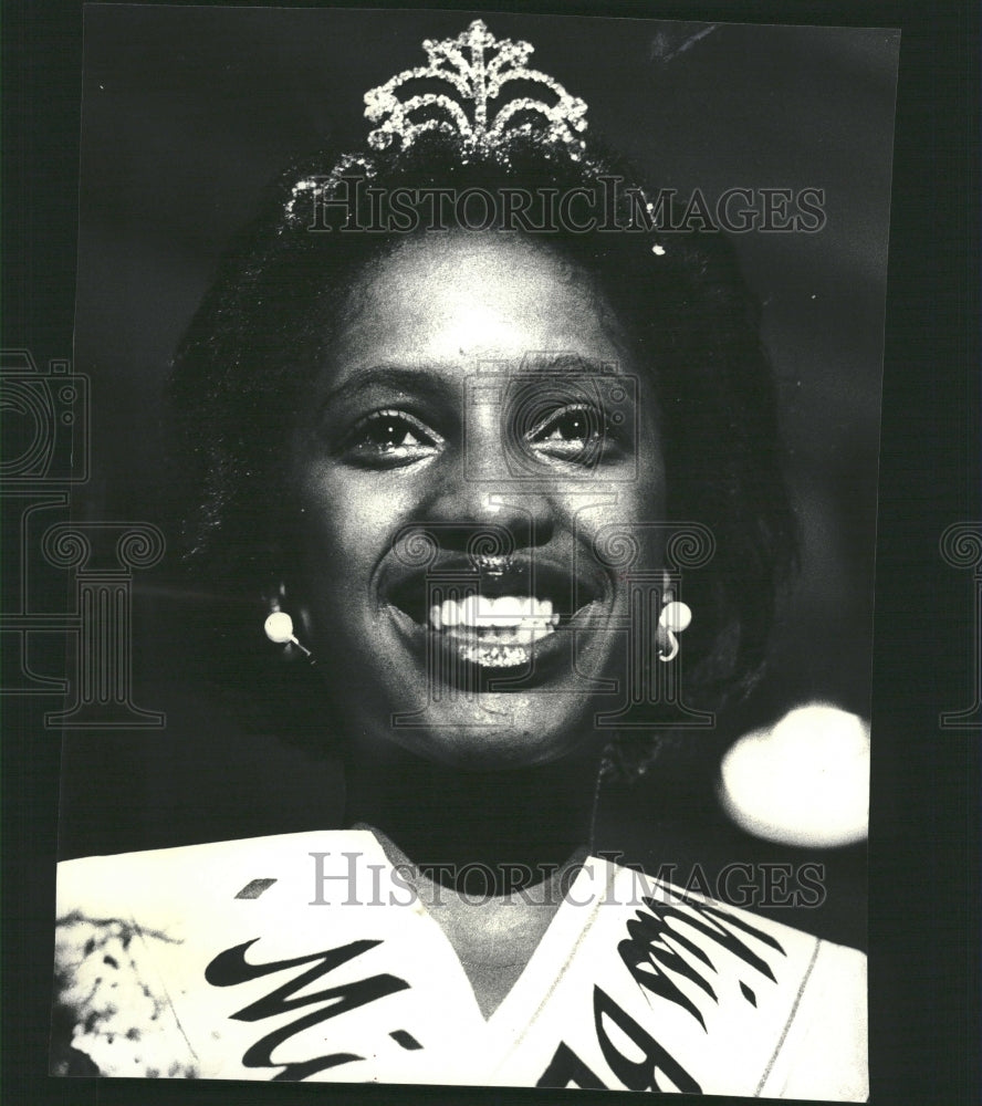 1979 Miss Black Talent Young Woman Cheers - Historic Images