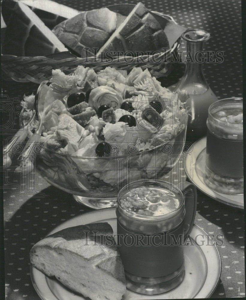 1975 Salad Lettuce Artichoke Hearts - Historic Images