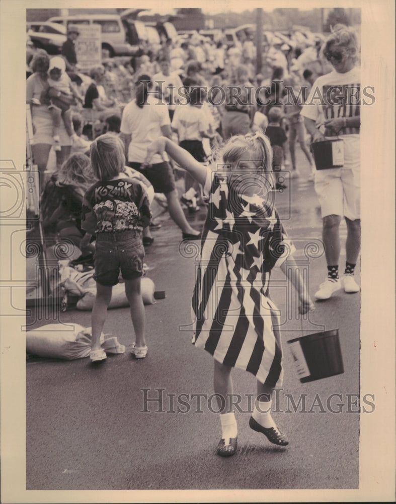 1993 Hoffman Estates Fourth of July Parade - Historic Images