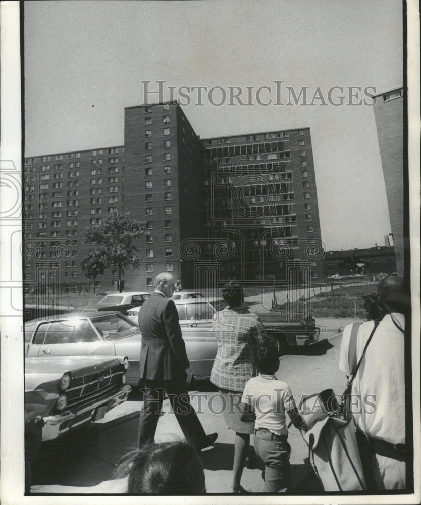 1974 Housing Projects Organized Walk - Historic Images