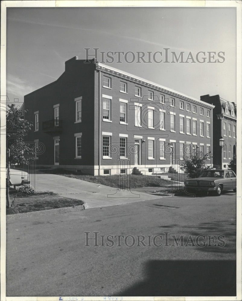 1985 New Townhomes Lasalle Park, Illinois - Historic Images