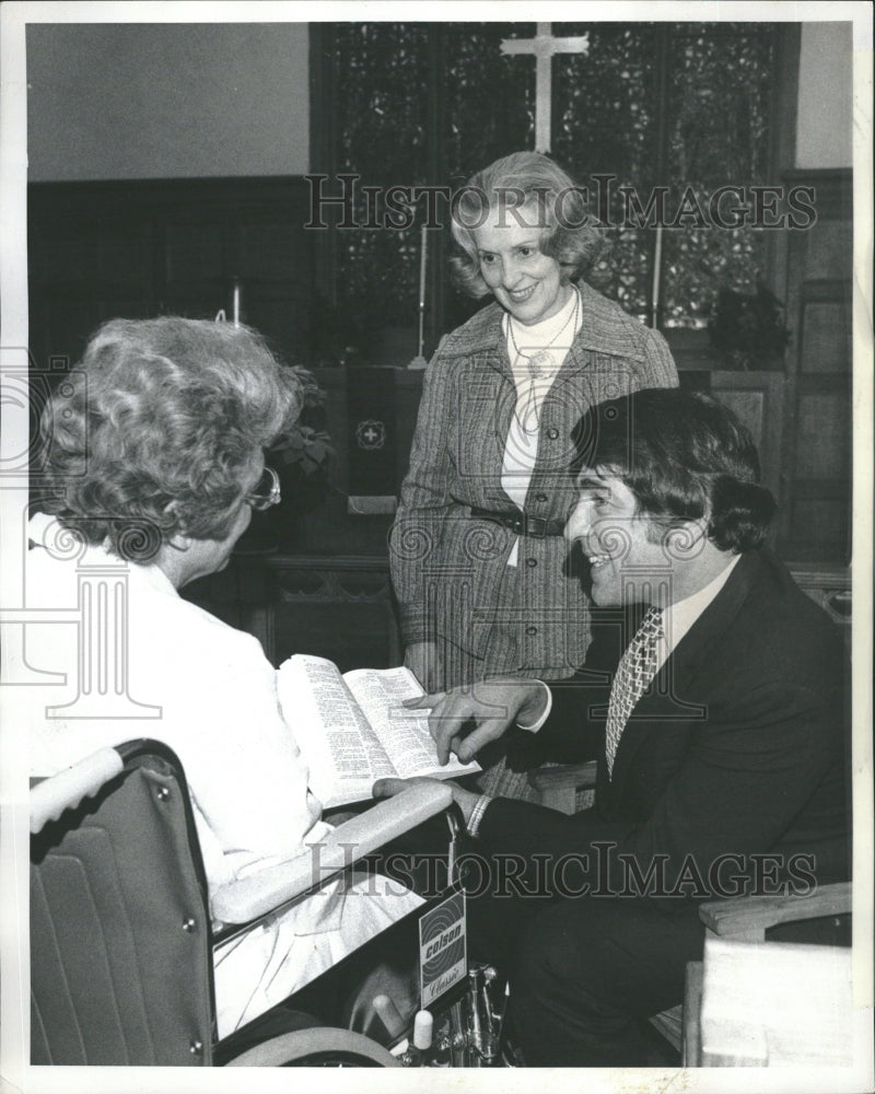 1974 Rabbi Arnold Kaiman Teaching Bible - Historic Images