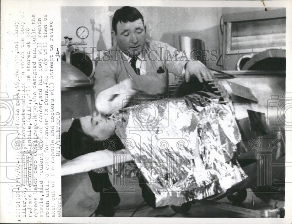 1967 Body frozen until cure for cancer - Historic Images