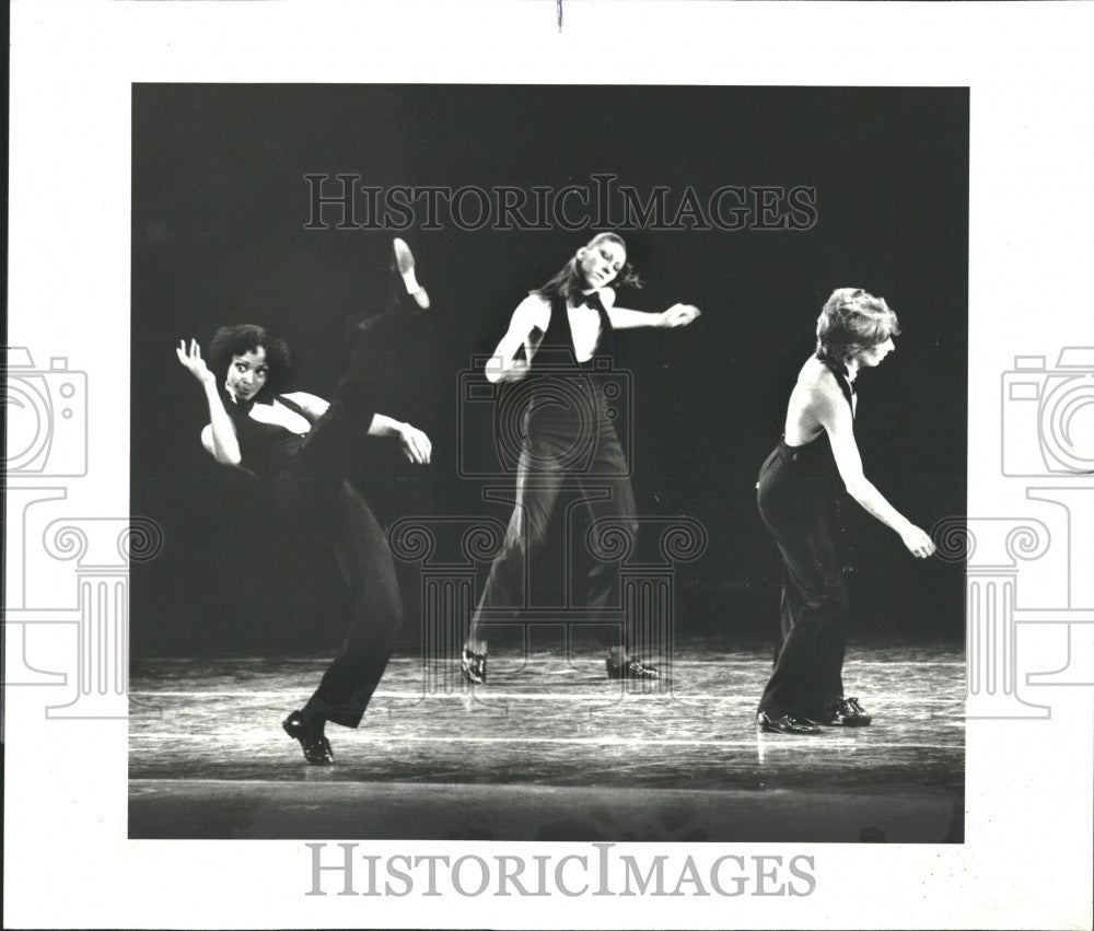 1977 Twyla Tharp dancers - Historic Images