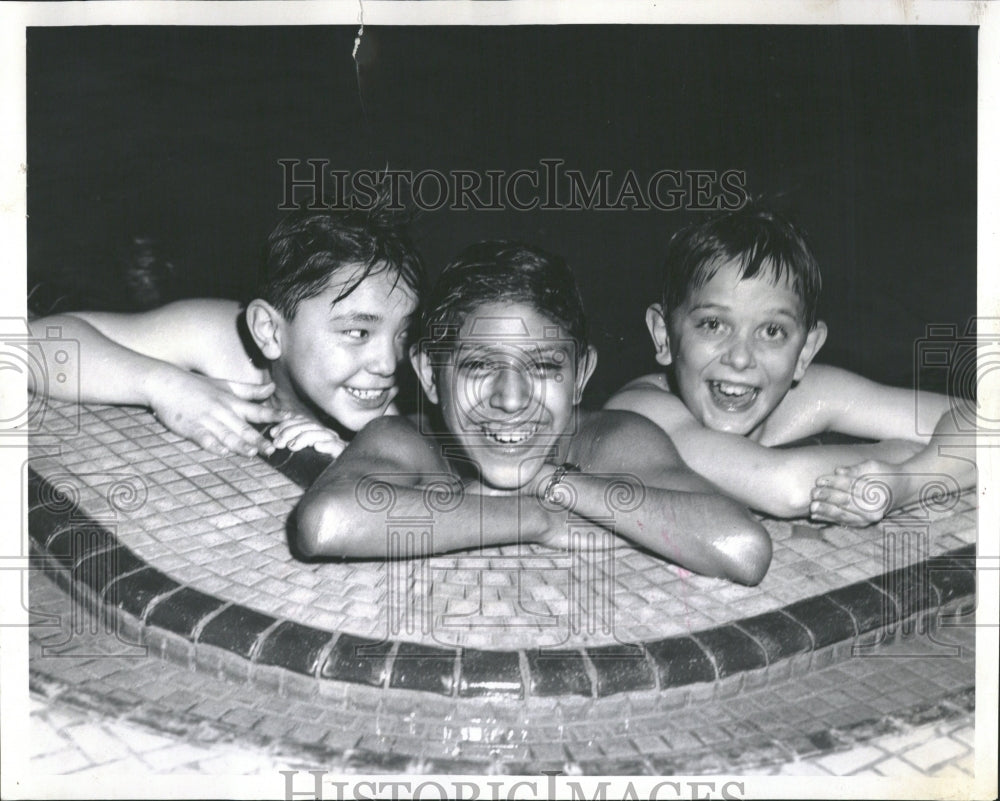 1992 Boys Enjoying The Pool At Lawson YMCA - Historic Images