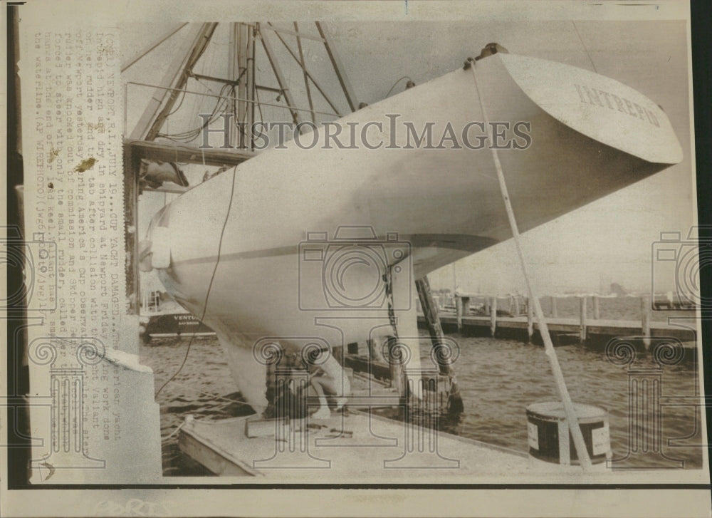 1974 Cup Yacht Damaged - Historic Images