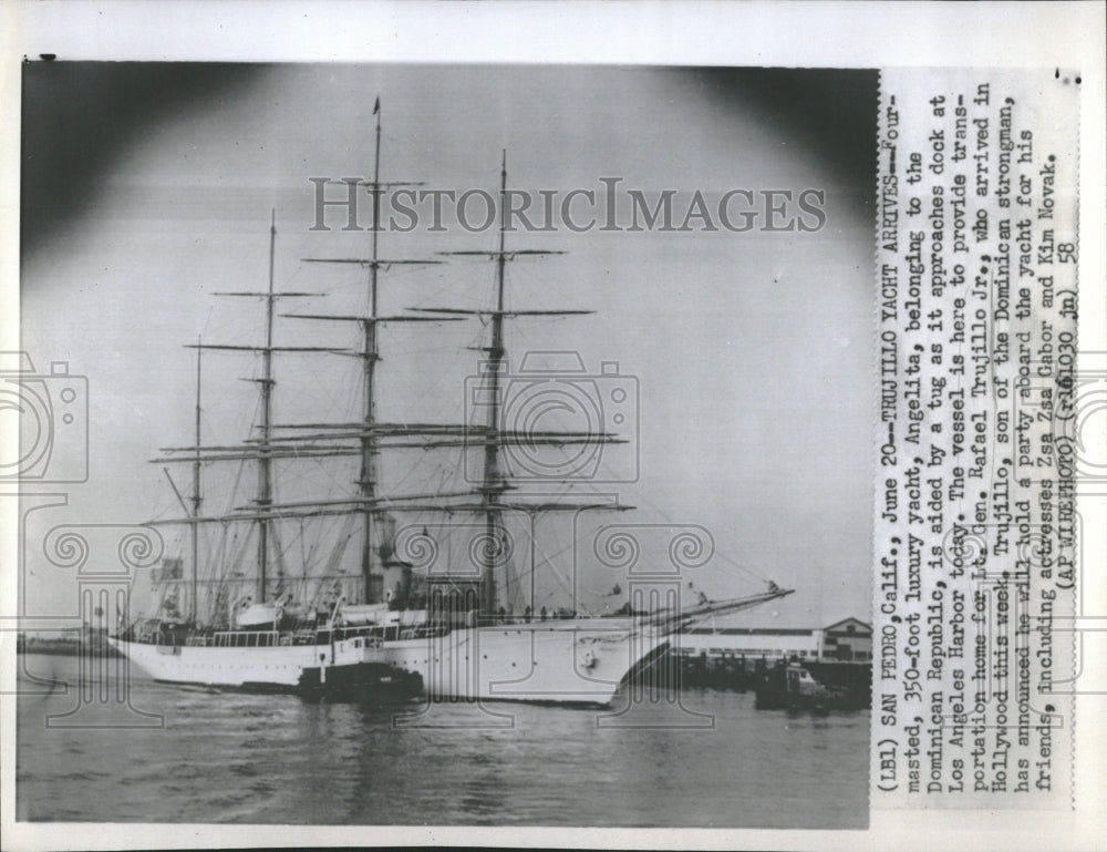 1958 Yacht Approaching Los Angeles Harbor - Historic Images