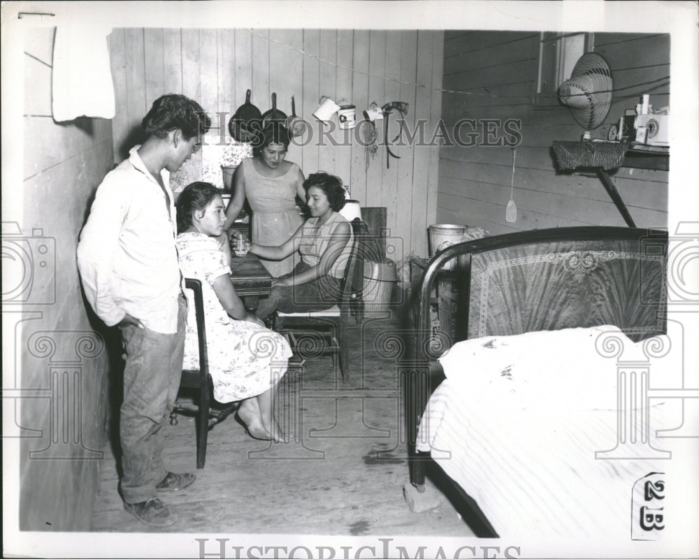 1959 Migratory Workers at Boxlar Home - Historic Images