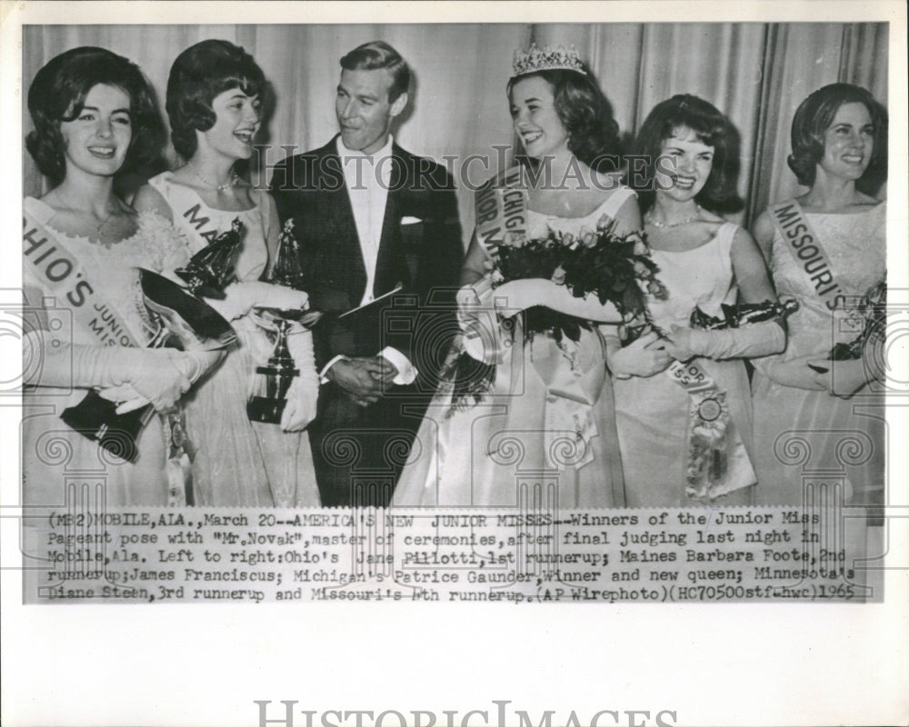 1965 Novak New Junior Misses Contest US - Historic Images