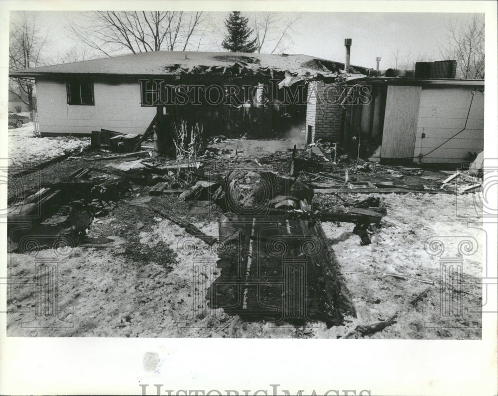 1982 Fire at Home of James Traumtola - Historic Images