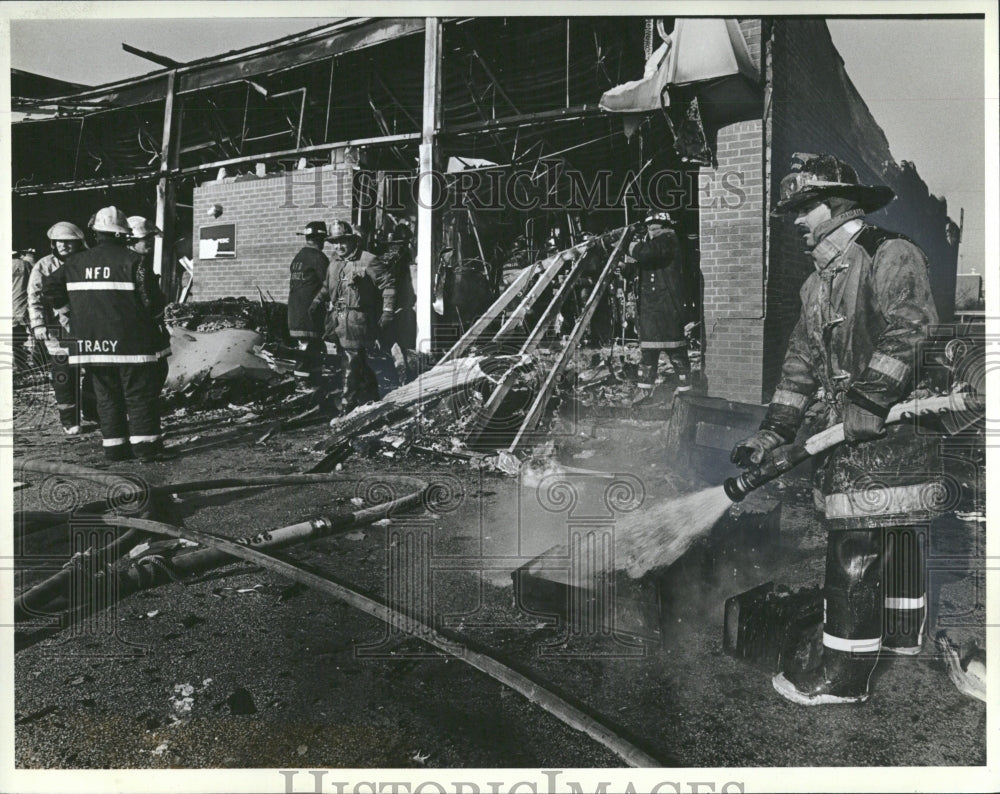 1982 Elmhurst Firefighter Emergency Service - Historic Images