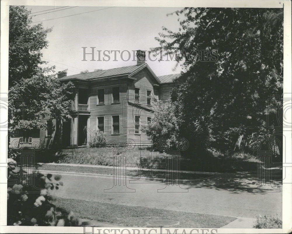 1939 Monmouth college Alex Holt dwelling Pi - Historic Images