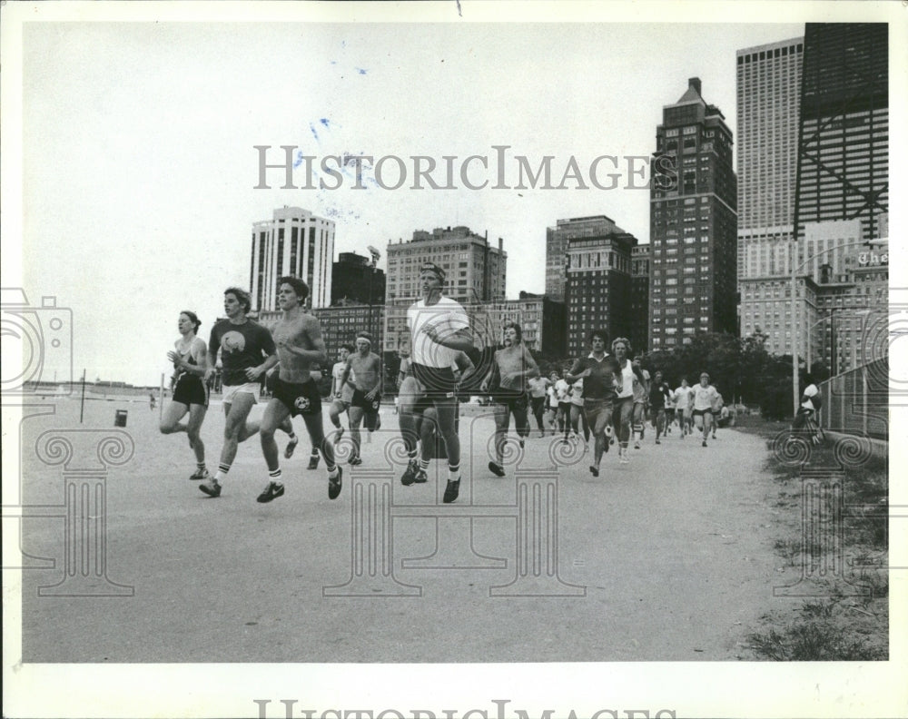 1982 Lifeguard Mile Race Competition Oak - Historic Images