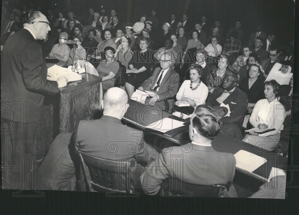 1961 Special Public Conference Juvenil - Historic Images