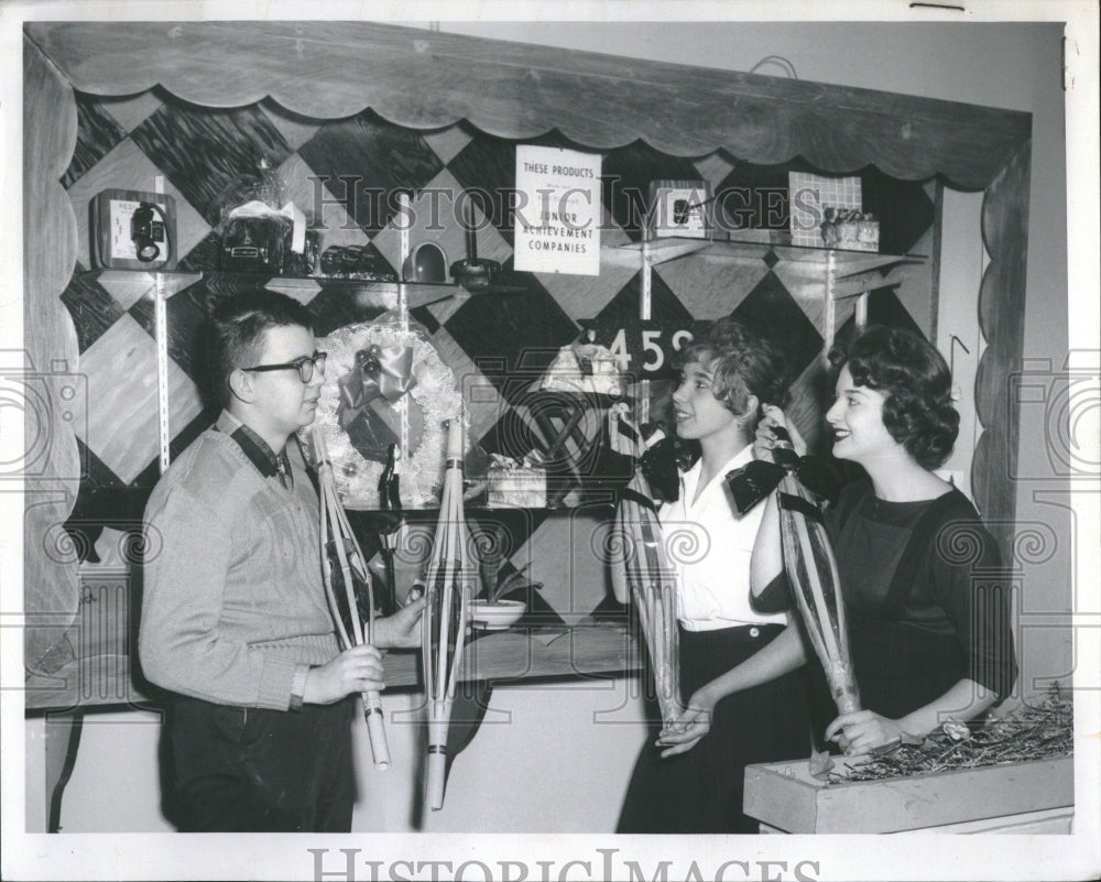 1959 Junior Achievers Sandy Mysiak Rowan - Historic Images