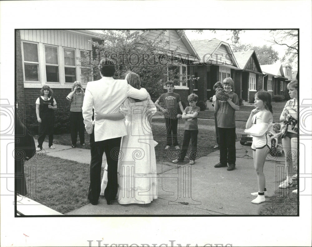 1984 Kathy Murray Mother Shell Travlo Party - Historic Images