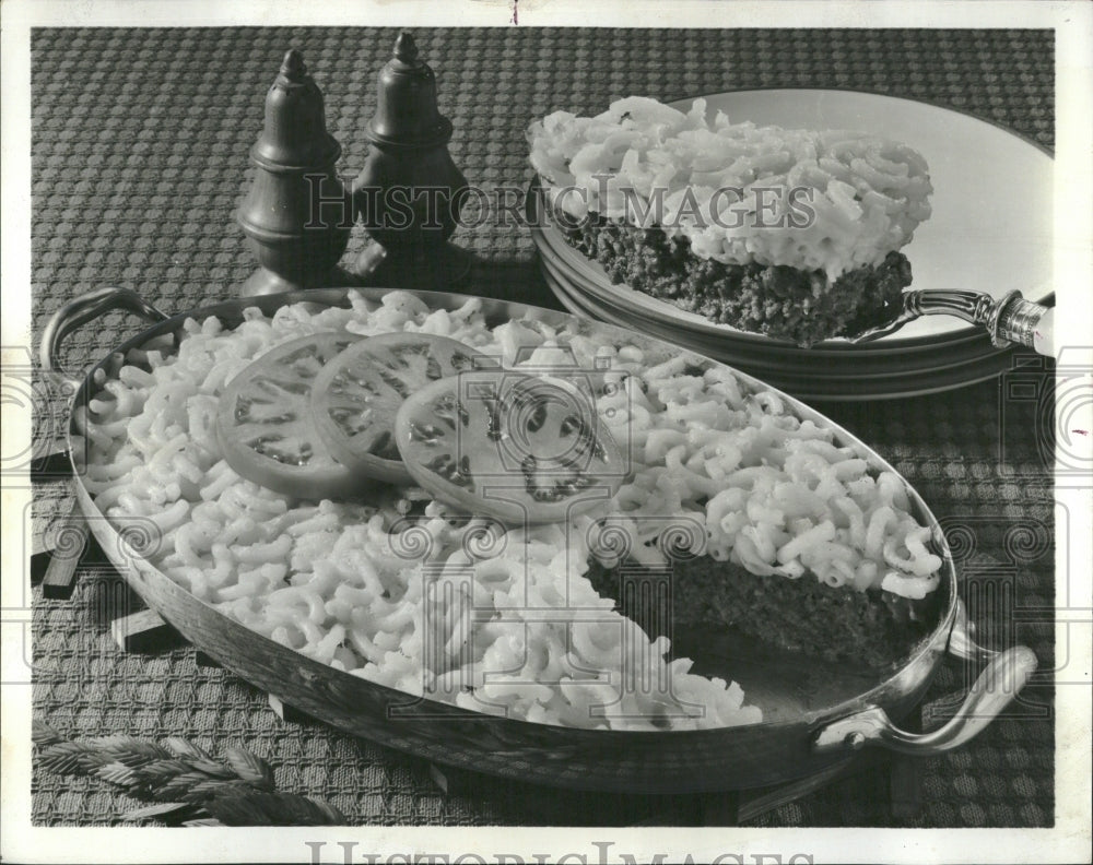 1965 Macaroni cheese top layer meatloaf - Historic Images