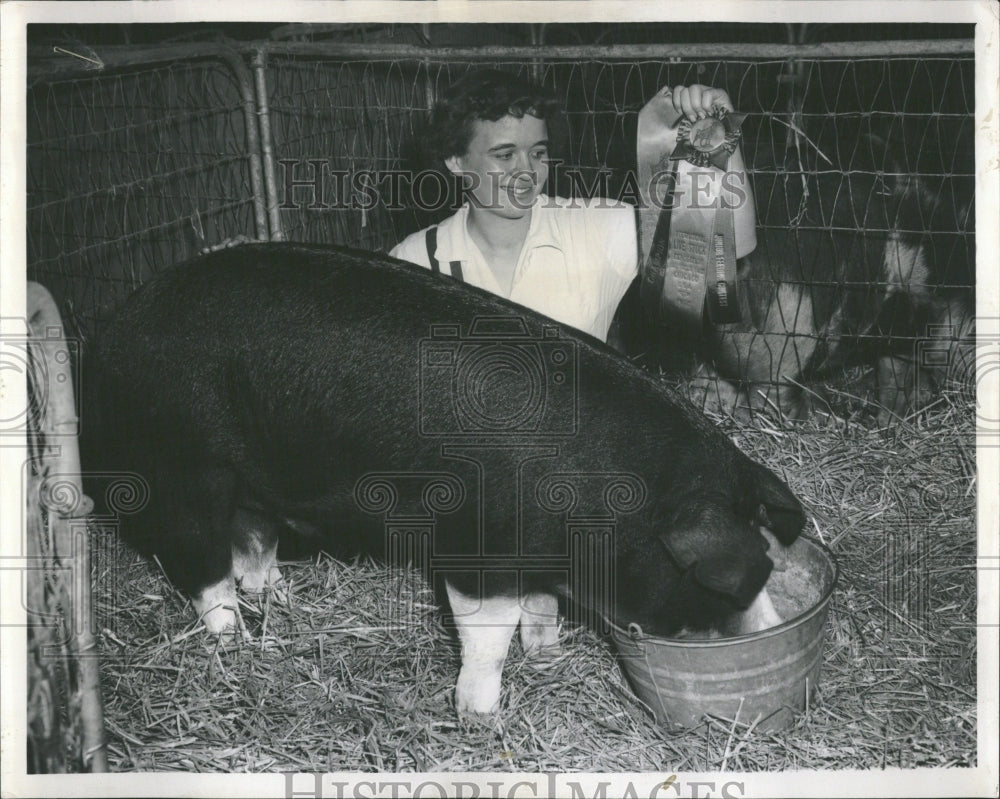 1960 Martha Foster Greenfield Smile Poland - Historic Images