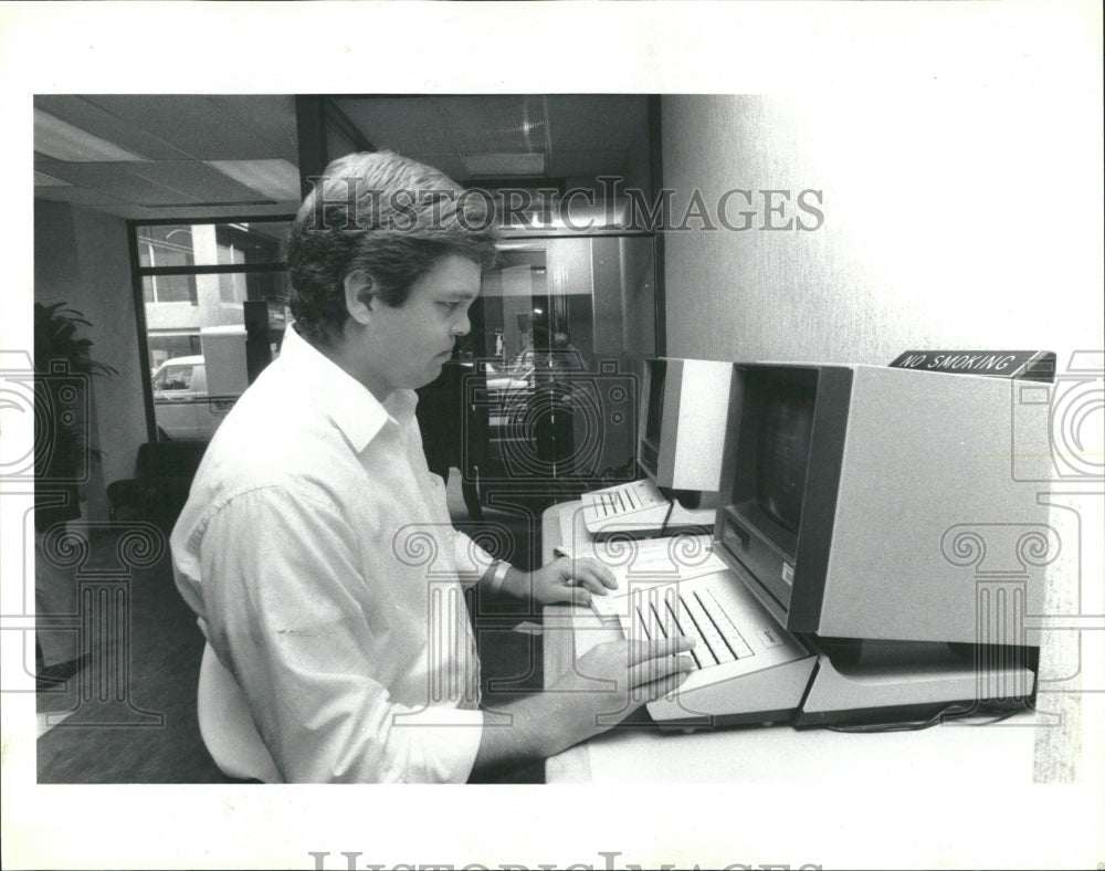 1990 Investor Walter Martin Checks Price - Historic Images