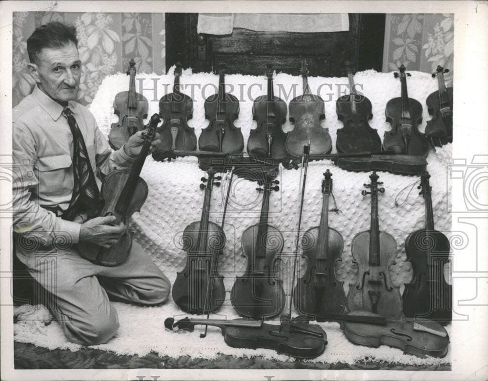 1957 Dutch Waldron violins collection Home - Historic Images