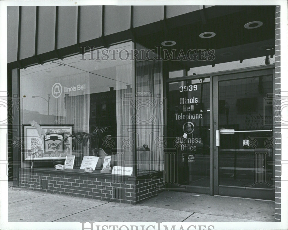 1971 Latin Illinois Bell Spain North Ave - Historic Images