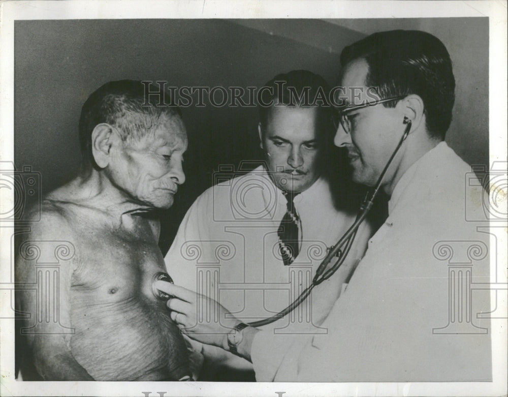 1955 Old People Doctors Samuel Vierira - Historic Images