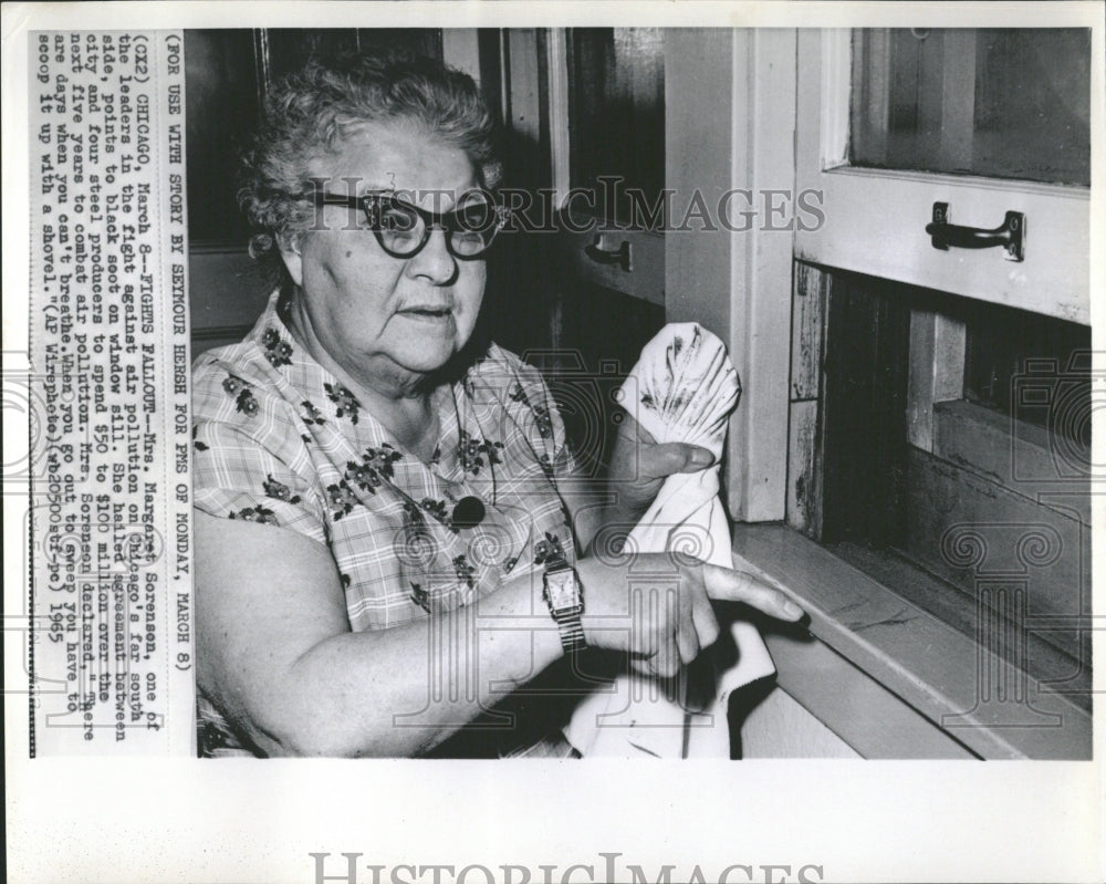 1965 Margaret Sorenson Window Sill Chicago - Historic Images