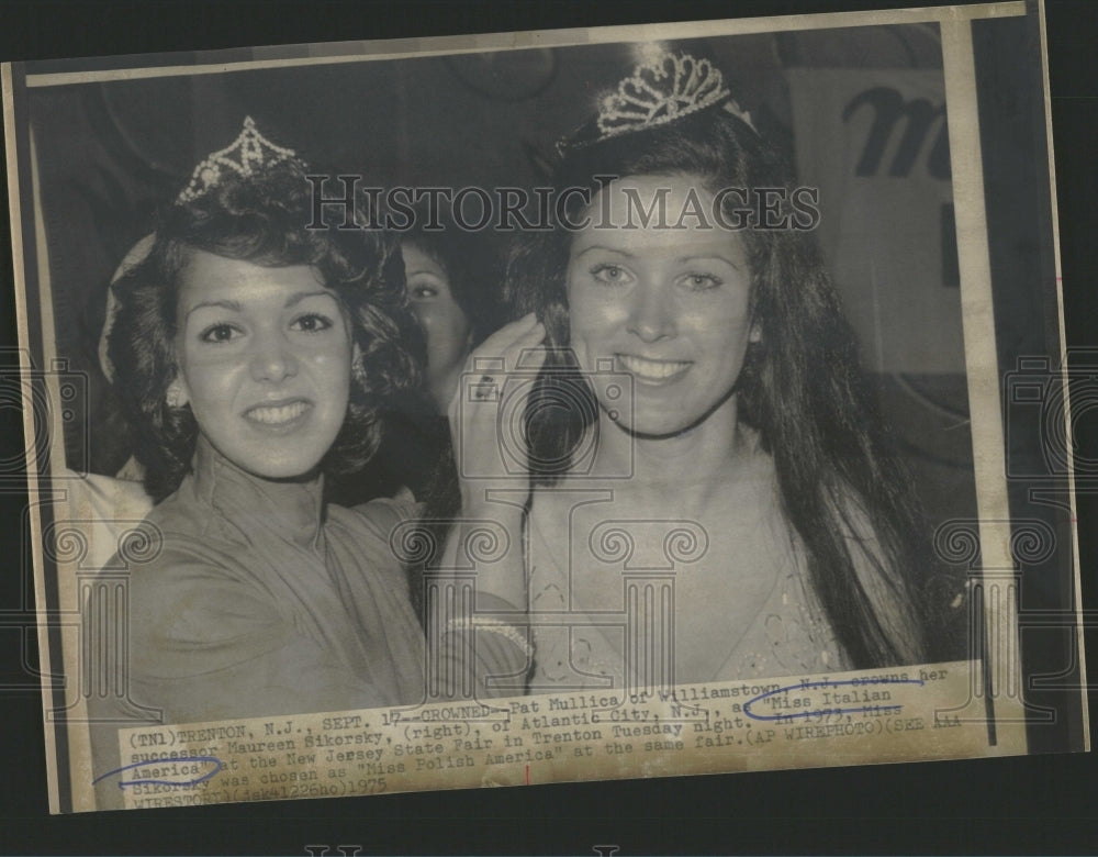 1975 &quot;Miss Italian America&quot; Crowned - Historic Images