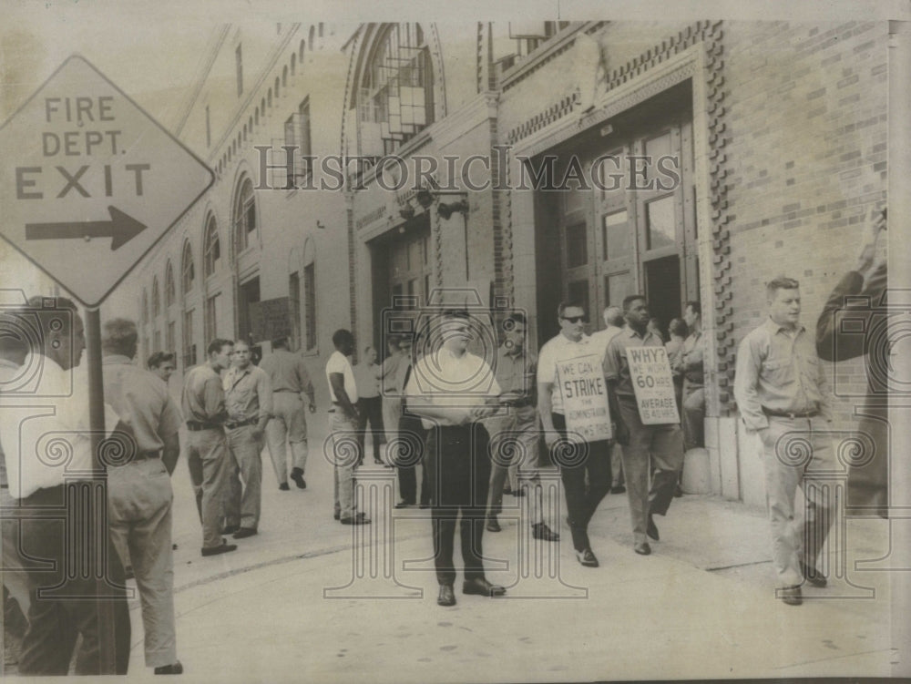 1966 Picket Line House Fire Saint Louis Job - Historic Images