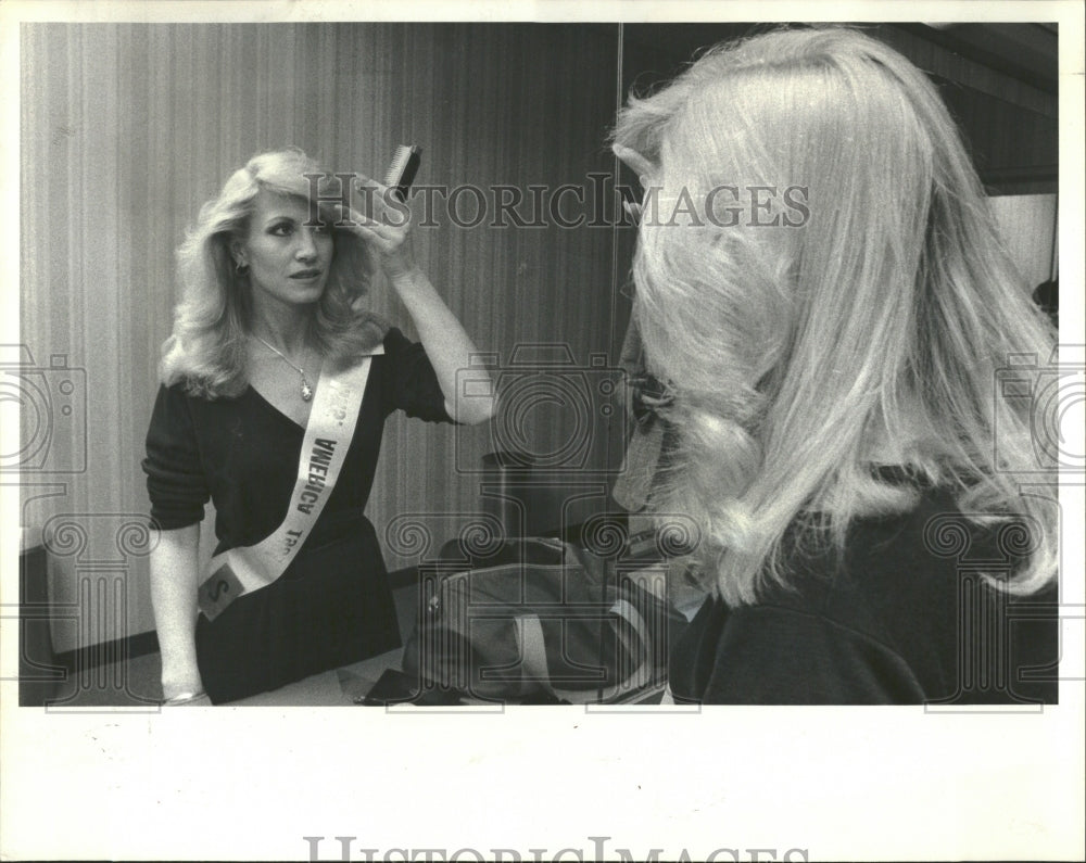 1981 Mrs America Pageant Dina Ferrari Milwa - Historic Images