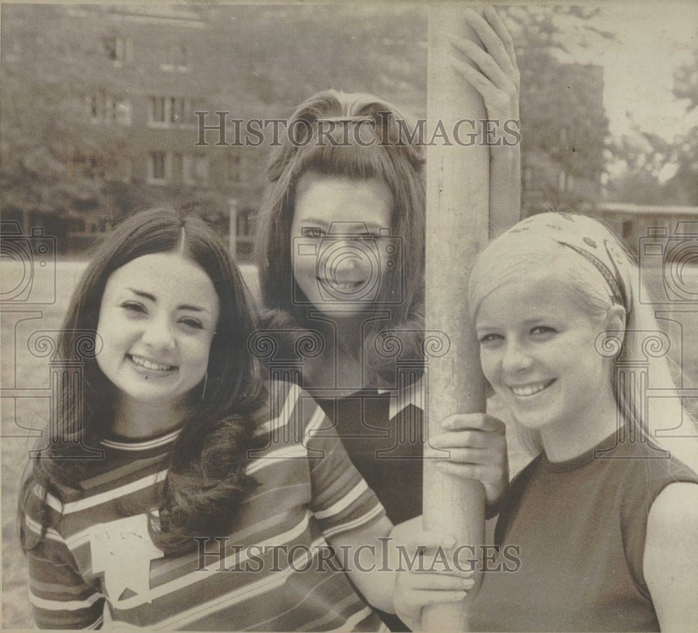 1970 three contestants 1970 Miss Illinois - Historic Images