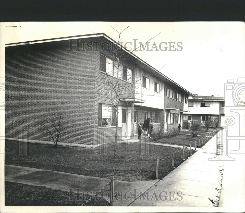 1965 Cha&#39;s Washington Park Townhouses - Historic Images